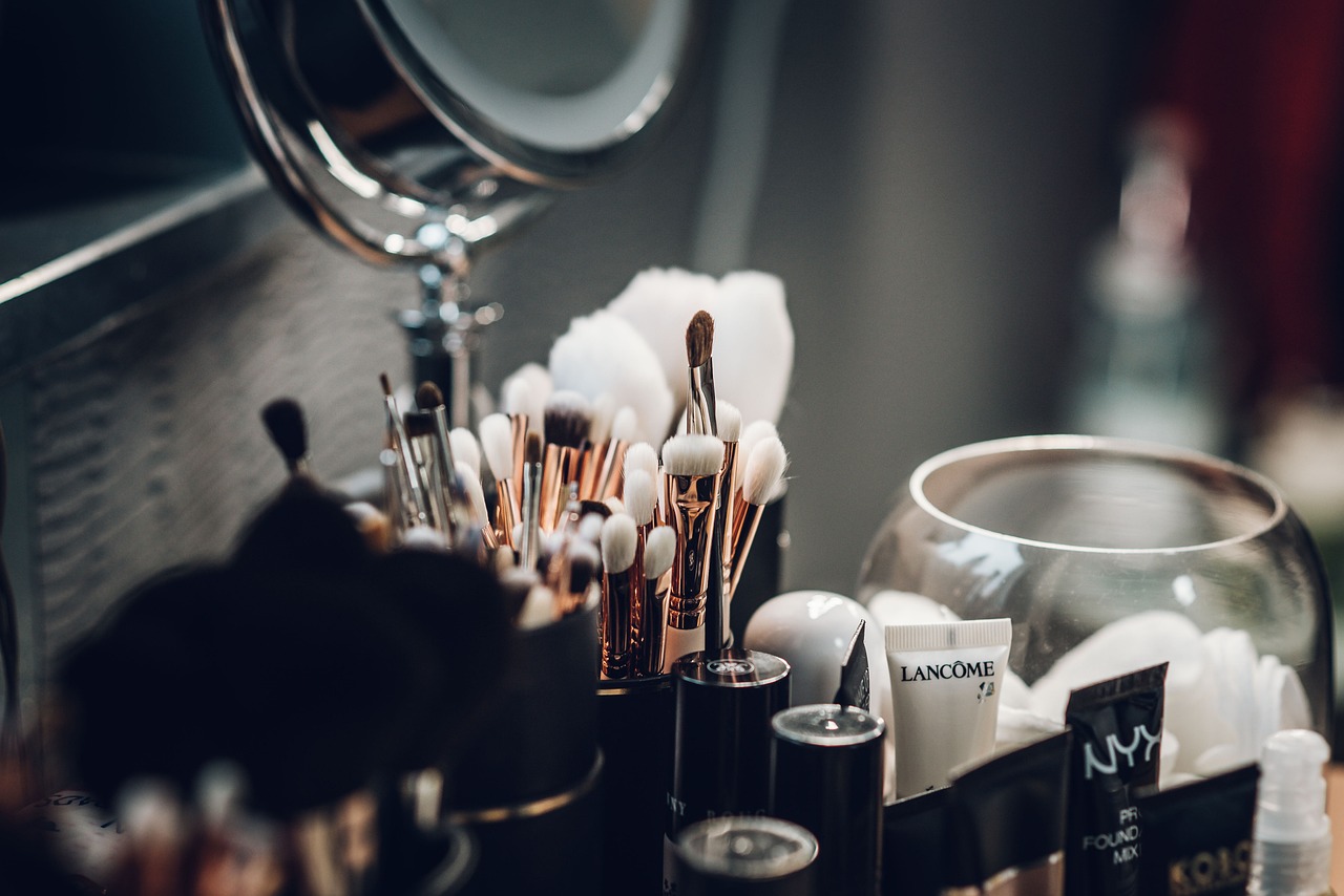 entdecken sie nachhaltige kosmetikprodukte, die umwelt und haut gleichermaßen schonen. unsere auswahl an umweltfreundlicher kosmetik unterstützt ihren bewussten lebensstil – ohne kompromisse bei qualität und wirksamkeit.